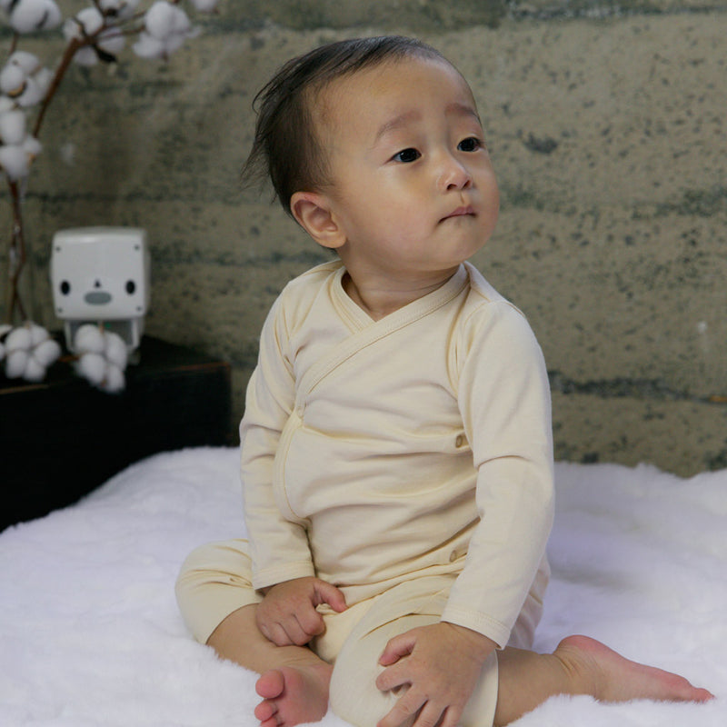 Baby wearing Organic Top Kimono Basic - Natural Long Sleeve